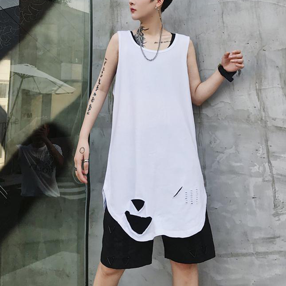 Summer Clothing Trends 2026 - قميص بدون أكمام للرجال بتصميم ممزق